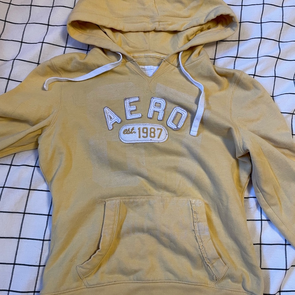 Y2K Aeropostale Yellow Pullover Hoodie with White Drawstrings *FITS SMALL*